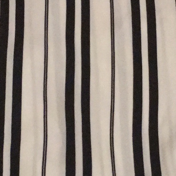 Cute striped crop tank - Picture 5 of 8